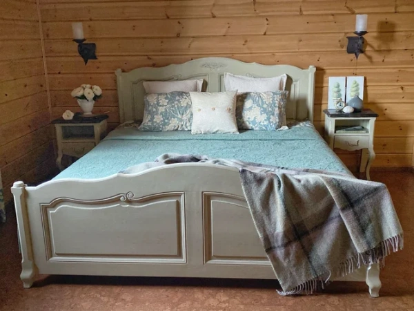 Винтажная кровать серая Поместье