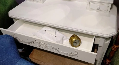 Столик туалетный "Камея"